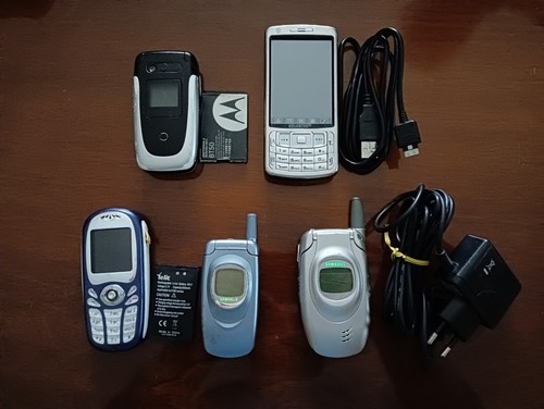 Bundle lotto cellulari - bundle,