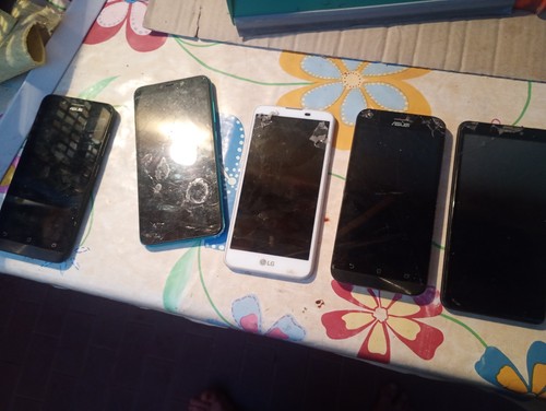 Lotto cellulari smartphone - e,